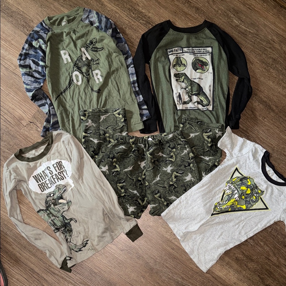 Kids' Dino Graphic pajama bundle